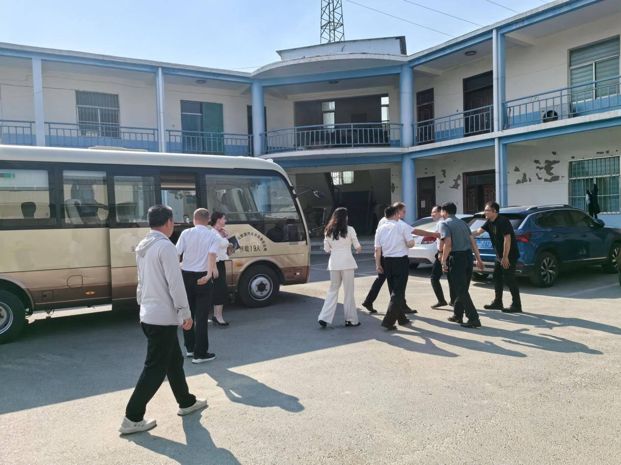 对接交流促发展，携手共进提品质